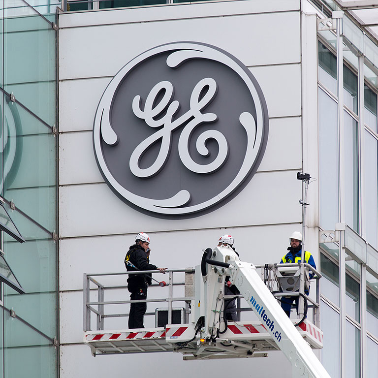 Sign Installation Services